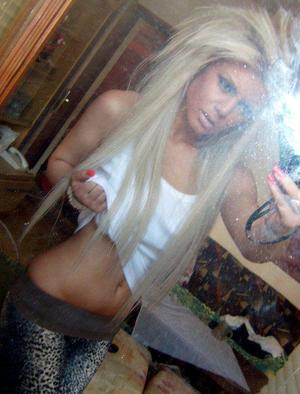 Breana from Illinois is looking for adult webcam chat